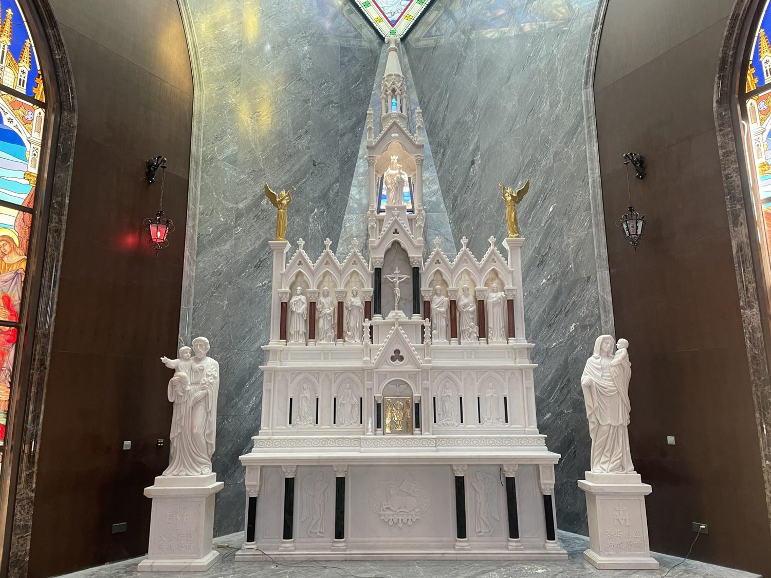 Church Altars · CS-068