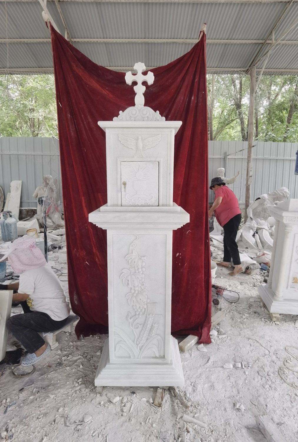 Tabernacle Pedestals · CS-087