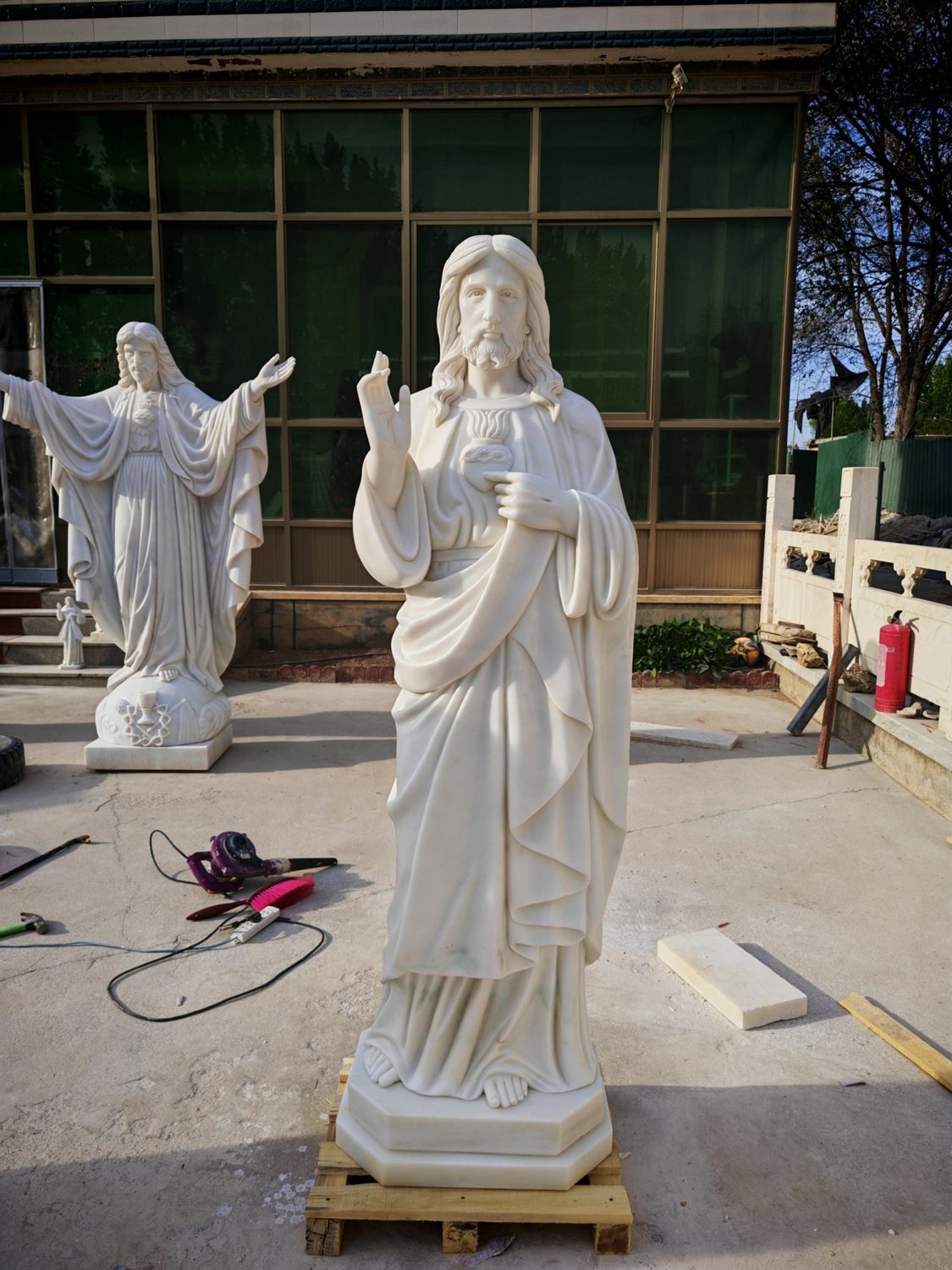 Sacred Statues · CS-098